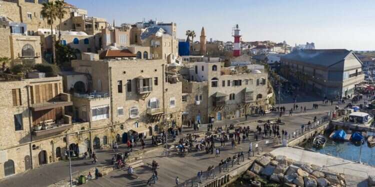 נמל יפו. צילום: דורון סהר לונה פארק ממוזג ומיצג דינוזאורים: פעילויות לילדים לחופש הגדול