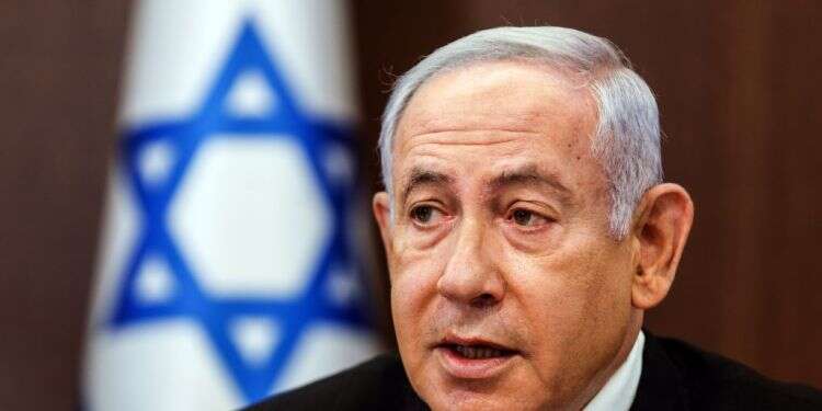 בנימין נתניהו. צילום: EPA גנץ אישר את המגעים מול נתניהו – אך דחה את המתווה: "יש על מה לדבר אבל אין עם מי לדבר"