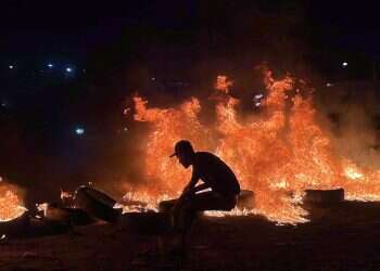 הפגנות, לעג, והשעיה: התגובה הלובית לפגישה עם שר החוץ הישראלי