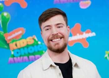 ג'מי דונלדסון, MrBeast. צילום:  Michael Tran / AFP ביס גדול מדי: MrBeast, היוטיובר המצליח בעולם יצא למציאות – ונכשל