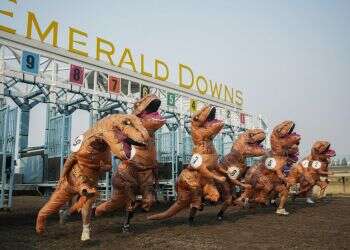 סיום דרמטי: אליפות העולם לדינוזאורים הוכרעה בפוטו-פיניש