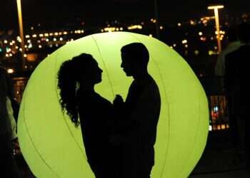 "תהיה גבר, אבל…": יועץ הזוגיות שמנסה לפצח את הציפיות הסותרות מגברים בדייטים