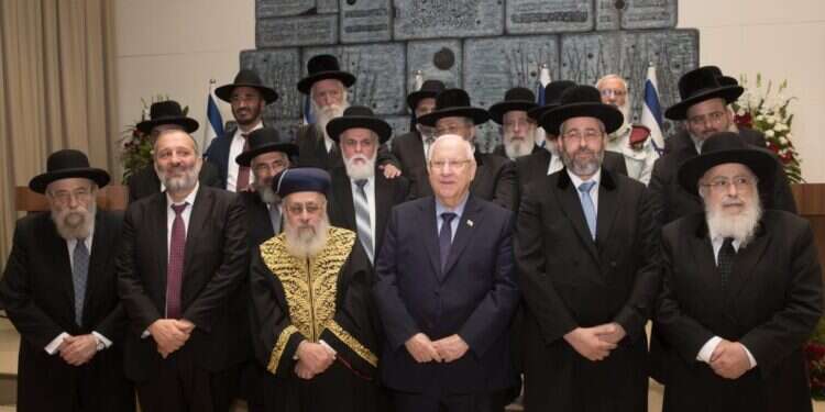 השר לשירותי דת: לא ניתן למנות ממלאי מקום לרבנים הראשיים