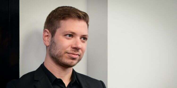 יאיר נתניהו. צילום: אבשלום ששוני, פלאש 90 יאיר נתניהו יפצה פעילה פוליטית ב-130 אלף ש"ח: "דוגמה מובהקת לשיח הבוטה"