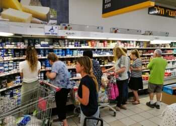 "המוצרים שחברת השפע מייצרת קמים עליה ומשעבדים אותה אליהם"