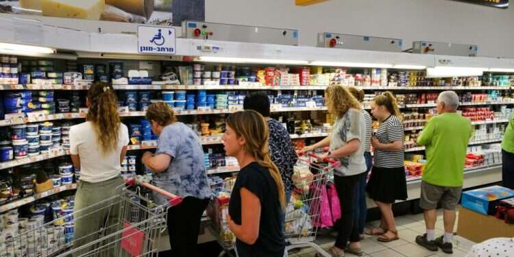 "המוצרים שחברת השפע מייצרת קמים עליה ומשעבדים אותה אליהם"