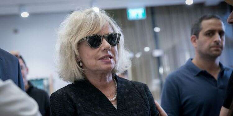 סוף לסאגה: המפכ"ל נסוג מהחלטתו להדיח את יועמ"ש המשטרה