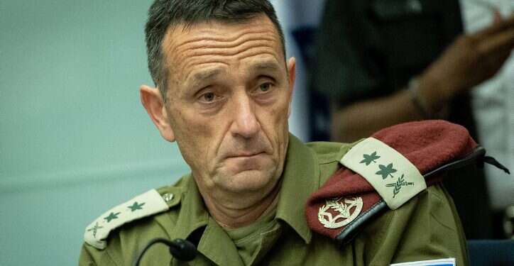 ענייני פנים: התנהגותו של הרמטכ"ל מבליטה את מה שחסר לפוליטיקאים