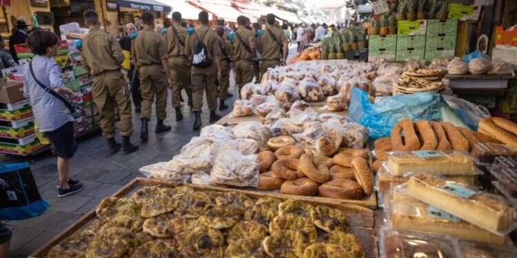 דוכני לחמים ומאפים בשוק מחנה יהודה