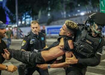 עימותים קשים במחאת "צדק לרפאל": שוטר הותקף ונפצע קשה בראשו