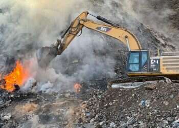 הצתת אתר הפסולת בבנימין: ניסיונות הכיבוי נכנסים ליום השני