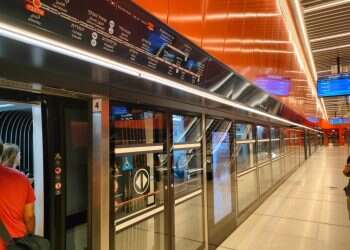 השקת הרכבת הקלה בתל אביב. צילום: ישי אלמקייס השרה רגב בנסיעה חגיגית ב"דנקל": "יש עוד כמה תקלות שצריך לפתור"