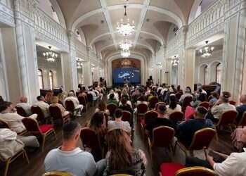 שגרירים, קציני צבא ובכירי ממשל: בקייב חגגו 125 שנה לבית הכנסת המרכזי