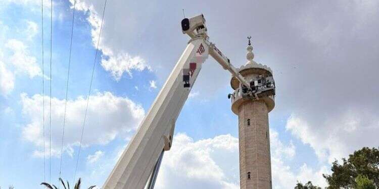 רשת פנימית: עבריינים הניחו מצלמות אבטחה על מסגד ברמלה