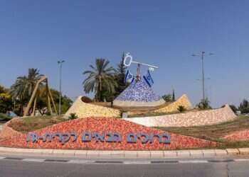 "לא מכירה את ראש העיר, אבל הרבה חילונים מתחילים לשנוא אותו"