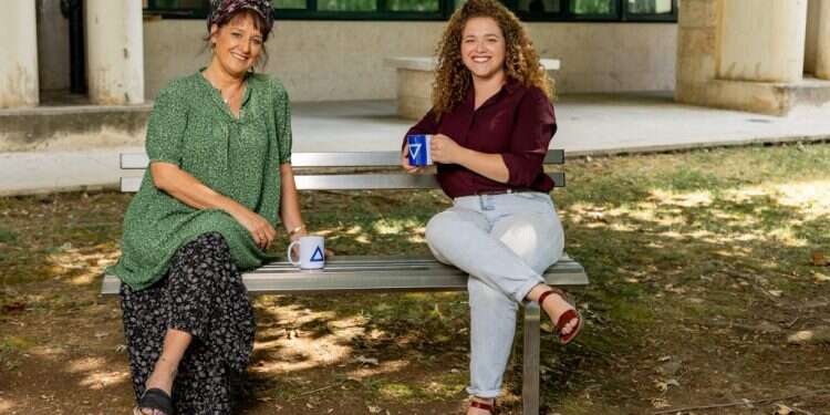 טובה שלג ואורלי גולדקלנג. צילום: נעמה שטרן "בהרבה מובנים הרפורמה היא אנטי־ימנית: מהפכה כזאת היא צעד אקטיביסטי מאוד"