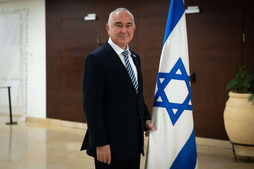 ח