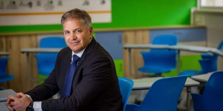 שר החינוך, יואב קיש. צילום: אריק סולטן "אם מנהל גימנסיה הרצליה יעודד סרבנות או השתמטות – הוא יטופל"