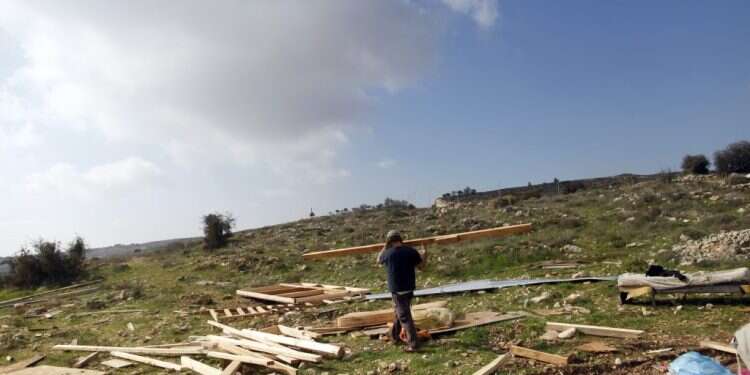 ההתנחלות עוז ציון שליד הכפר בורקא. צילום: פלאש 90 העימותים בבורקא: המשטרה טרם עצרה פלסטינים