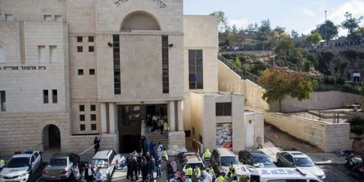 זירת הפיגוע בהר נוף, 2014. צילום: יונתן זינדל, פלאש 90