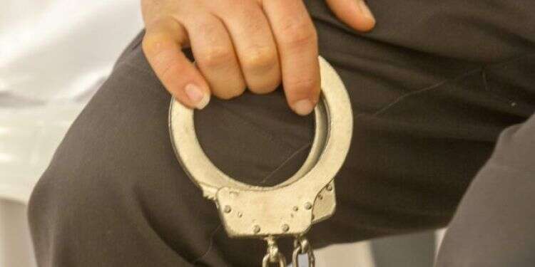 בניגוד לעמדת המשטרה: בית המשפט שחרר חשוד בגלל תנאי מעצר בלתי הולמים