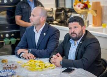 אלמוג כהן בטוח שחוק הפרוטקשן ישנה את המציאות ויעזור גם לבדואים