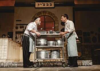 היוצר של "שטיסל" עשה את אותו הקסם על הבמה