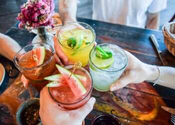 וודקה או ג'ין: מתכונים לקוקטיילים שתוכלו להכין גם בבית