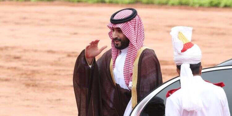 יורש העצר ומנהיג ערב הסעודית מוחמד בן סלמאן. צילום: אי.פי.איי "כשחיל האוויר לא רצה שצה"ל יצטייד במזל"טים, אבא הכניס את הכלי הזה לצבא בכוח"