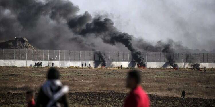 בעקבות התפרעויות בגבול עזה: צה"ל תקף מהאוויר עמדת חמאס בצפון הרצועה