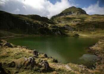 אגמים באירופה משנים את צבעם – וזה צריך להדאיג אותנו