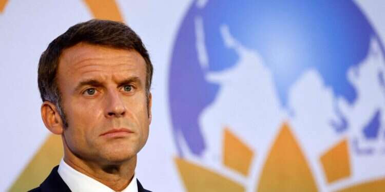 עמנואל מקרון. צילום: AFP יכולים לאמלל אותו במשך שנה. עמנואל מקרון. צילום: AFP