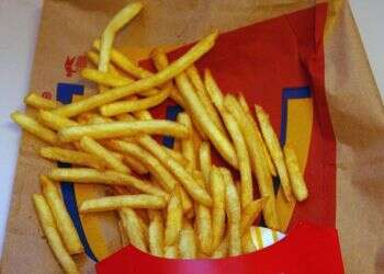 בריא יותר משמן זית: רשת מזון מהיר בארה"ב בוחנת דרך חדשה לטיגון צ'יפס