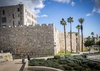 "אחרי החגים אתחיל דיאטה": איך נעבור את החגים בלי לעלות במשקל?