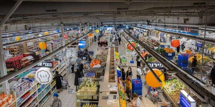 קניות ב בג"ץ מאפשר את חלוקת תלושי המזון לקראת חגי תשרי