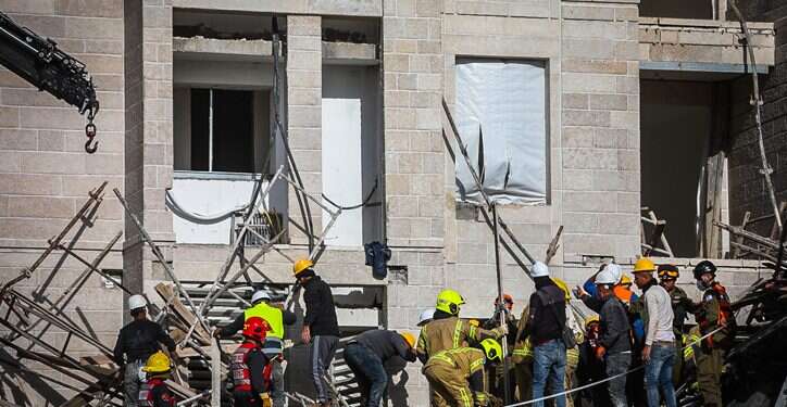 התאונה באשדוד: במשרד העבודה שוקלים חקירה פלילית