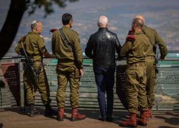 20 ק"מ מישראל: איראן הקימה מנחת מטוסים למטרות טרור