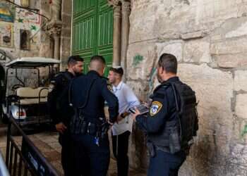 ריקוד, עצימת עיניים וסוכריות: סיכום עילות מעצרי יהודים בהר הבית השנה