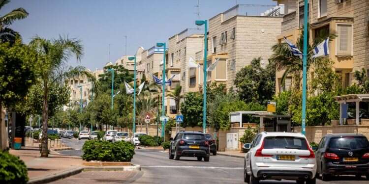 רמלה. אילוסטרציה. צילום: נתי שוחט פלאש 90 המשטרה פתחה מחדש חקירה בתלונת תושב נגד ערבי שאיים לשרוף אותו