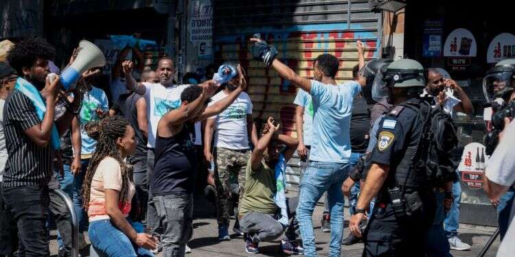 הסיפור הוא לא האריתראים אלא אובדן השליטה של המשטרה