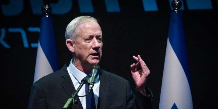 גנץ מודיע: במחנה הממלכתי יצביעו בעד הסכם עם סעודיה