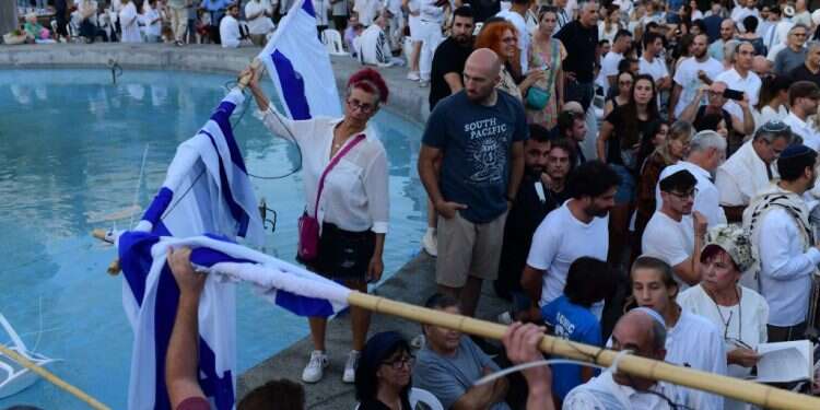 המהומות בכיכר דיזנגוף בתפילת יום כיפור תשפ "ועדת חקירה, אם תוקם, תגיד שתנועת המחאה עשתה בומרנג מופלא"