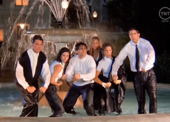 זהירות: שמונת הפתיחים לסדרות טלוויזיה שלעולם לא יצאו לכם מהראש