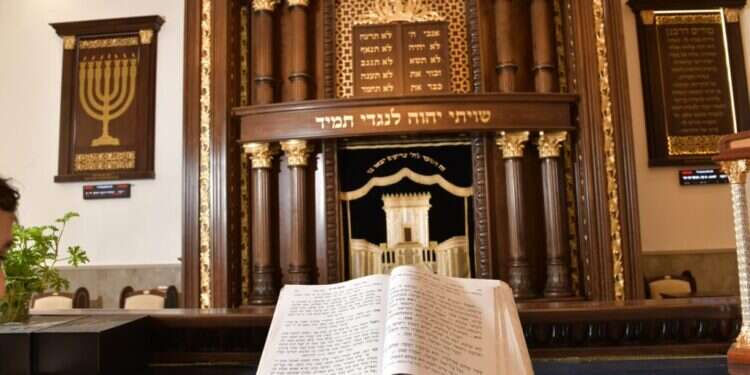 "כאן כולם מרגישים בבית": בית הכנסת שמשלב את כל הנוסחים