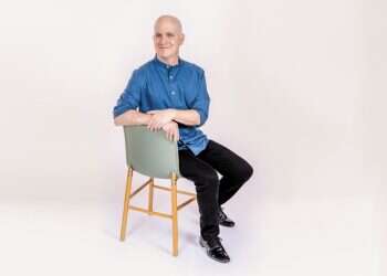 "פוגי בפיתה של כוורת. זה היה התקליט הראשון שלי"