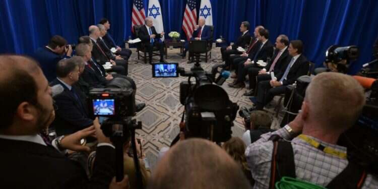 ראש הממשלה בנימין נתניהו ונשיא ארצות הברית ג'ו ביידן בפגישתם בניו-יורק. צילום: אבי אוחיון, לע נתניהו נפגש עם ביידן: "נוכל לכונן שלום היסטורי בין ישראל לסעודיה"