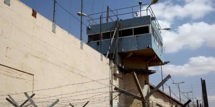 "עוד שלושה ימים אנשים ייחתכו": כתב אישום נגד עבריין בכיר המרצה עונש מאסר