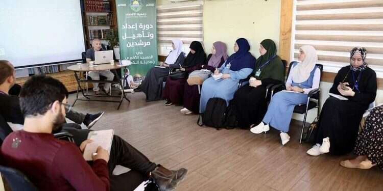 איהאב בהדרכה של הקורס. מתוך עמוד הפיסבוק של עמותת אל אקצה עמותה של רע"מ מעסיקה מדריך שהורשע בעבר בחברות בארגון חמאס