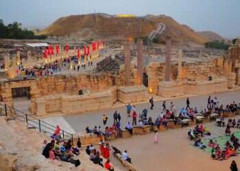 העיר הרומית שהוקמה לתחייה ויום חוויות במערות: אתרים מומלצים לטיול בסוכות