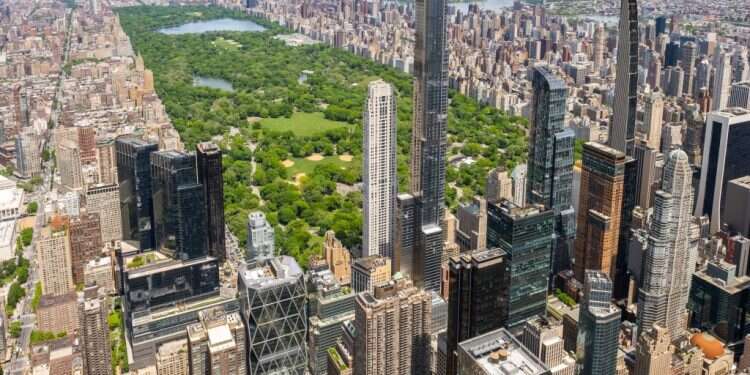 אנחנו חוזים בלידתו של סוג חדש של גורד שחקים – כזה ששום מהנדס לא צפה